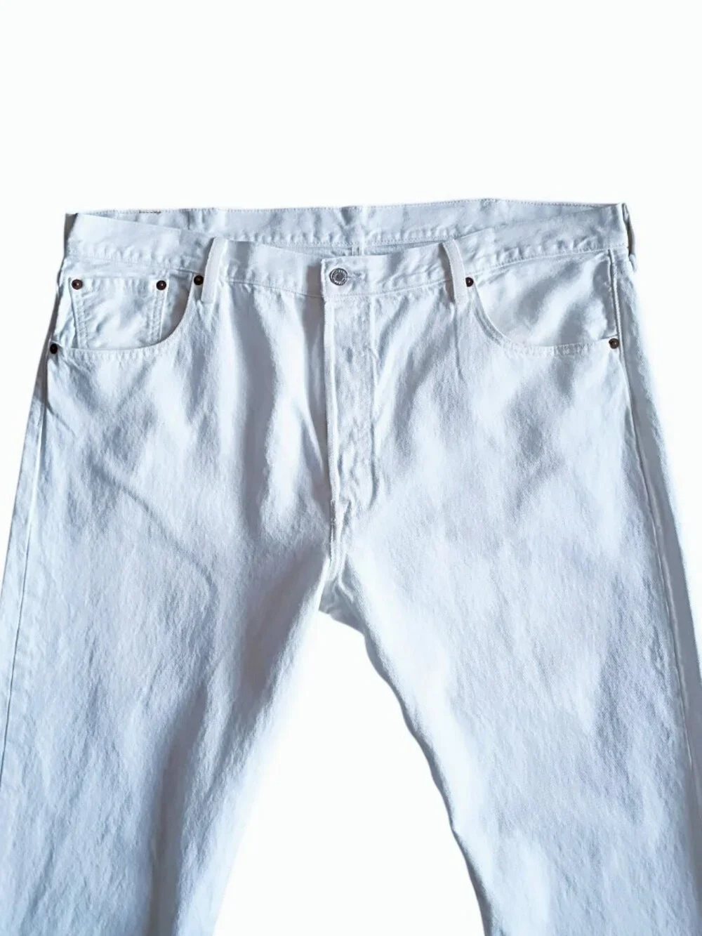 LEVI'S 501 Original Men's Whiten Denim Jeans Straight Leg Button Fly 40W x 32L